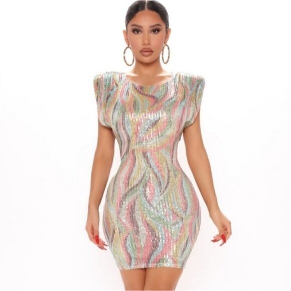 Hailey size M  sequins mini dress Fashion Nova - Picture 1 of 10